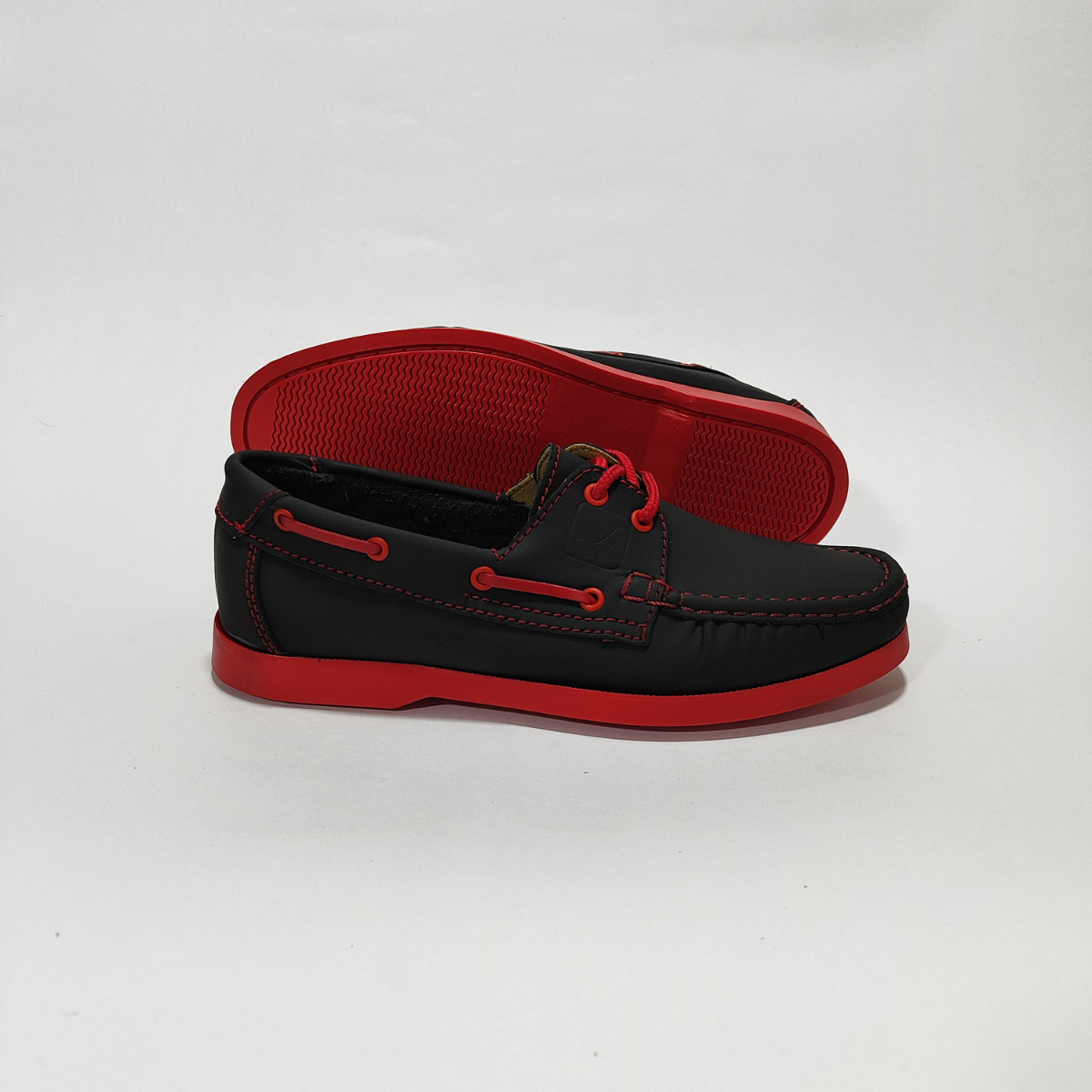 Apache Negro-Rojo 222
